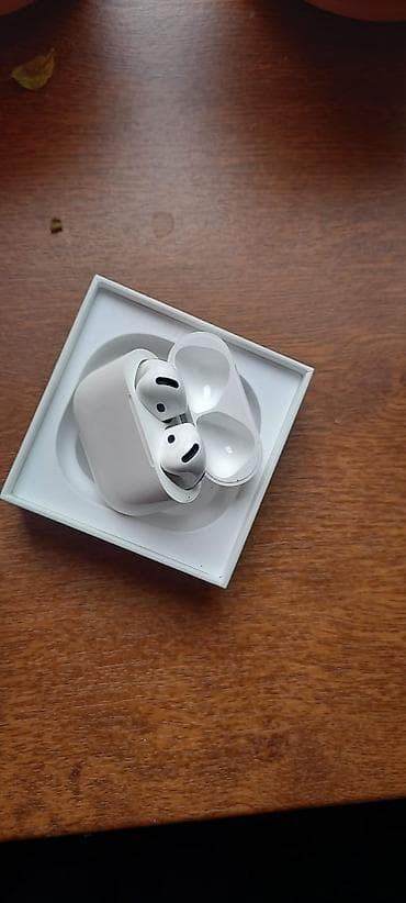 apple macbook air fiyat: Apple AirPods 4 (Model A3050/A3053/A3058) Xüsusiyyətlər: - Qulaqlıq — 4