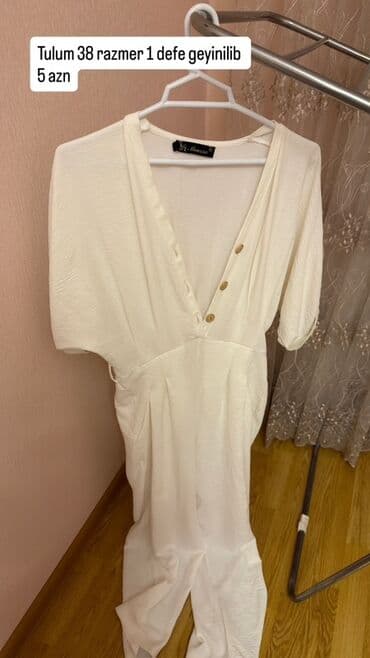 kostyum qadin ucun: Dəstlər, kostyumlar — 16