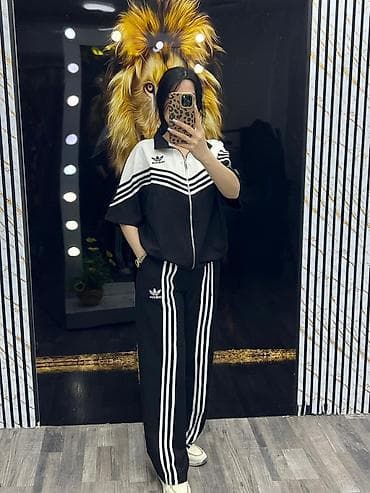 adidas dest: Qadınlar üçün iki hissəli idman dəsti - Üst: fermuarlı, qısaqol — 7