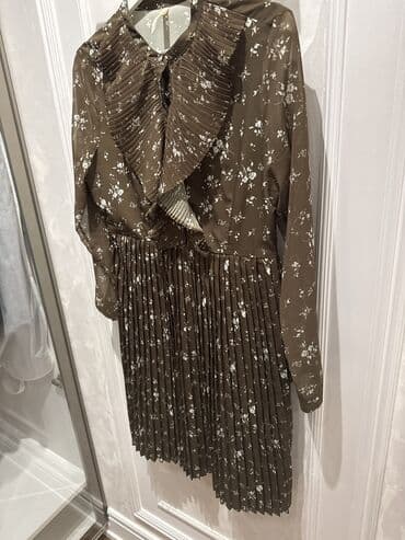 Baş geyimləri: Kokteyl donu, Midi, Yargıcı, L — 4