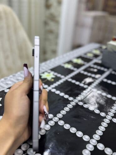 samsung oled: Samsung Z Flip, 256 GB, rəng - Qızılı, Barmaq izi — 6