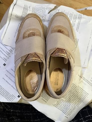 kedi: Ölçü: 37.5, rəng - Qızılı, İşlənmiş — 2