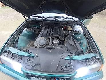 bmw x6 35i xdrive: BMW 3 series: 2 l | 1993 il Sedan — 9