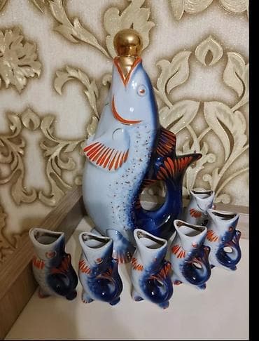 Porcelain balıq formalı içki dəsti - Komplet: 1 böyük karaf/qatıqdan