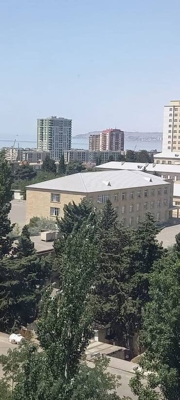 6 cı mikrorayon sumqayıt: Bakı, 3 otaqlı, Köhnə tikili, 65 kv. m — 9