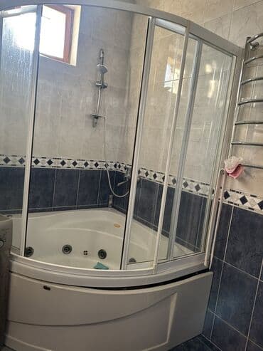 hamam kabinasi: Hidromasaj funksiyalı ağ rəngli künc vanna otağı üçün duş kabinəsi — 2