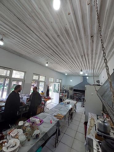 4 sot: 14 sot həyatyanı sahəsi var 10 kabinet 1 ədəd 20 nəfərlik taxtadan zal — 7