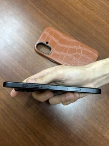 iphone ucun ekran sekilleri: IPhone 16, Черный — 4