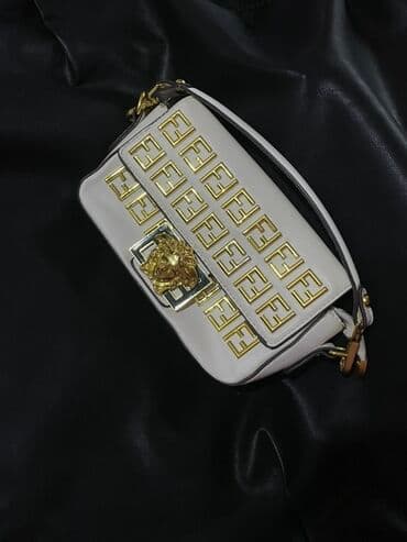 Əl çantası, Fendi, Yeni