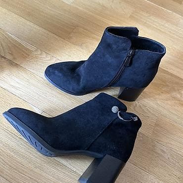 zamşa çəkmələr: Qara zamşa qadın botları - Model: qısa konçlu, yanlardan gizli — 3