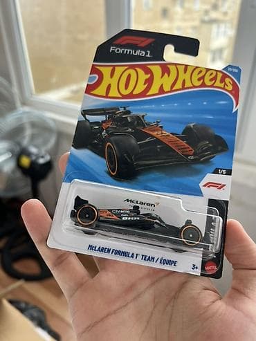 sürücülük kitabı 2024: Ferrari, 2025 il, 1:64, Dəmir — 2