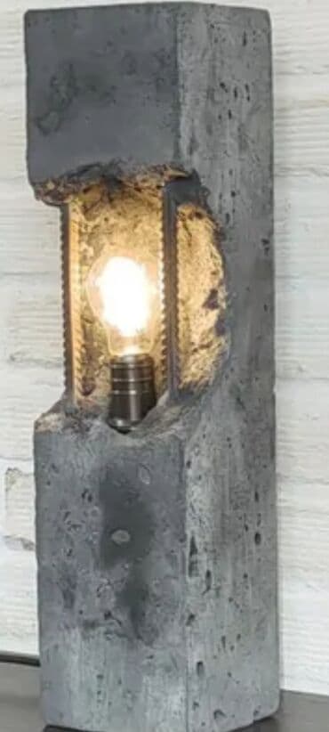 декор дерево: Beton korpuslu, abstrakt dizaynlı masa lampası. Daxili işıqlandırma — 2