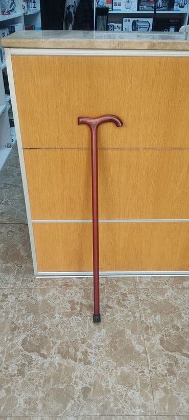 Yerimək üçün arabalar, çəliklər, əsalar, rollatorlar: Əsa Mağazadan əldə etmək mümkündür Qiymət çeşidinə göre dəyişir — 2