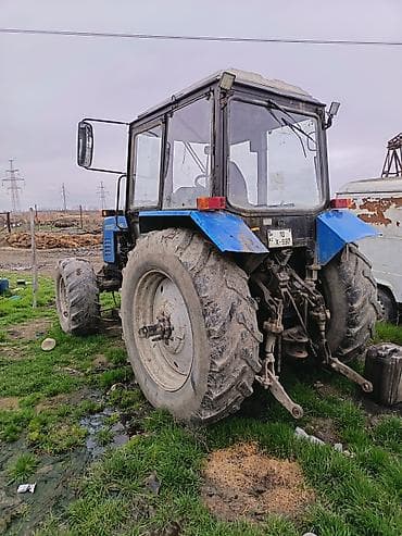 w211 güzgü: Belarus 1221.2 traktor - Güclü dizel mühərrik, ön egzoz borusu və — 4