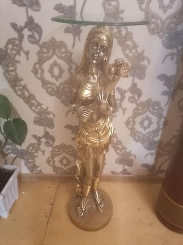 şuşə stollar: Açılmayan, Şüşə, Yumru masa — 1