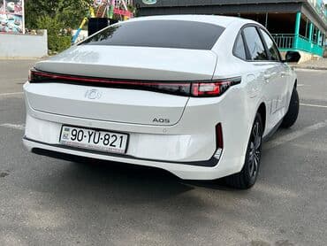 bmw x7 2009: Changan Qiyuan A05: 1.5 l | 2024 il 24085 km Sedan — 11