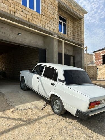 turbo az 06 lar: Lada 2107 model ağ rəngli sedan avtomobil. Bu model, öz dözümlülüyü və — 7