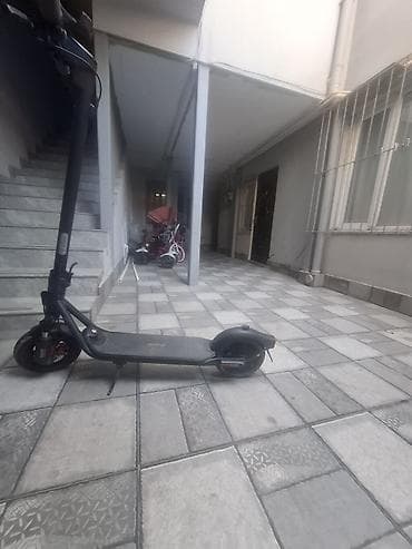 ninebot g30: İşlənmiş Elektrik samokat 12", 751 - 1000 Vt, 26 - 35 km/s, Ünvandan götürmə — 2
