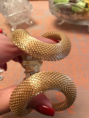 xari bulbul yaxa sancagi: Bilərzik, Ünvandan götürmə — 1