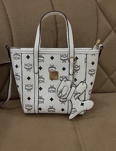 Türkiyədən 50 azn alınıb,çox az işlənib,içi genişdir
Qiymət:20 azn