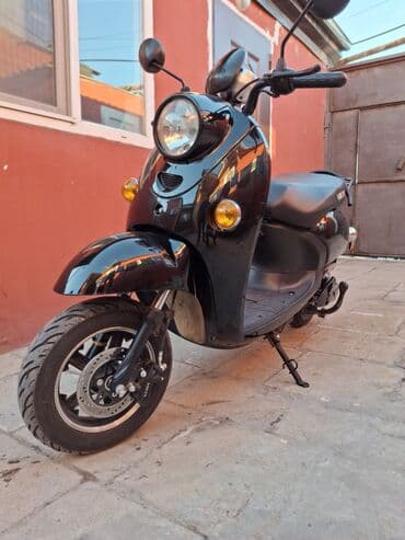 BMW: - 2, 50 sm3, 2024 il, 1338 km — 1