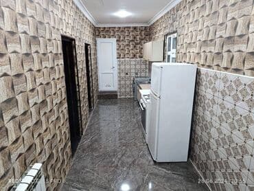 yeni evlər: 70 kv. m, 2 otaqlı — 4