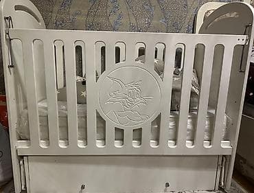 Oğlan və qız üçün, İşlənmiş, Dördbucaq, Beşik, Dəst ilə, Matras ilə, Yellənmə mexanizmsiz