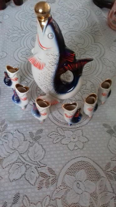 qedmi qablar: Qedi̇mi̇ suvi̇ni̇r60
azn.Real alicilar narah elesin — 1