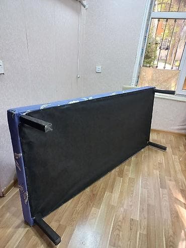 tek neferlik taxt: İşlənmiş, Təknəfərlik çarpayı, Bazasız, Matrassız, Siyirməsiz — 3