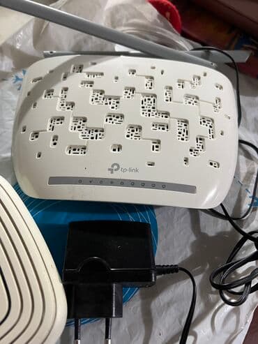 sazz internet necedi: Modem router Router Yenidir. Hec bir problemi yoxdu. Ikisi birlikde — 3