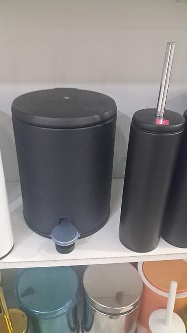 Hamam üçün metal aksesuar dəsti – pedallı zibil qabı və tualet fırçası lalafo.az -da Hamam üçün metal aksesuar dəsti – pedallı zibil qabı və tualet fırçası
