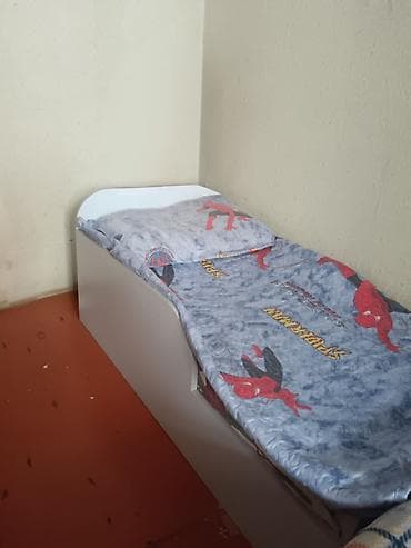 usag ucun manej: Oğlan və qız üçün, İşlənmiş, Çarpayı, Bazalı, Matras ilə, Siyirməli — 1