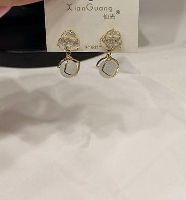 papaqlarin satisi: Maya deyerinden bele ucuz aksesuarlar satilir. Hecbiri isdifade — 6