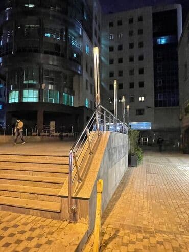 soyuducu temir: Telefon mağazasının içinde 3 vitrin arendiya verilir telefon satışı — 3