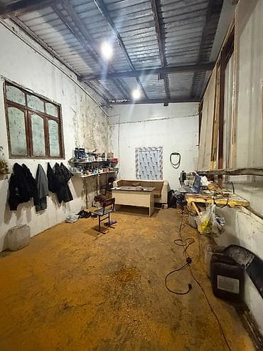 Qarajlar: Şəhərin mərkəzində ( Heyder Eliyev pr. Çinar plazanın yanı)120 m2 — 3