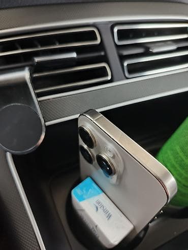 iphone 11 satis: IPhone 16 Pro, 128 GB, Gümüşü, Zəmanət, Barmaq izi, Face ID — 1