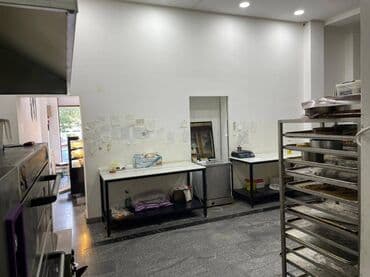 mingecevir obyekt: Yeni Yasamalda yol kənarı ümumi sahəsi 95 kv,m olan, obyekt təmirli — 13