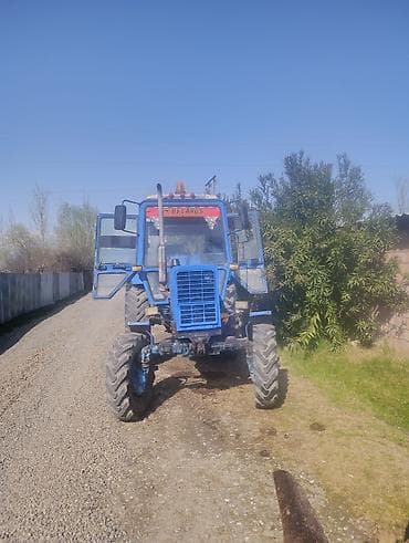Digər biznes avadanlığı: Belarus markalı təkərli traktor - Rəng: mavi - Kabinli, ön və arxa — 1