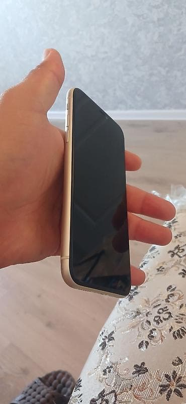 2 el telfonlar: IPhone 11, 64 GB, White Titanium, Face ID, Barmaq izi — 3