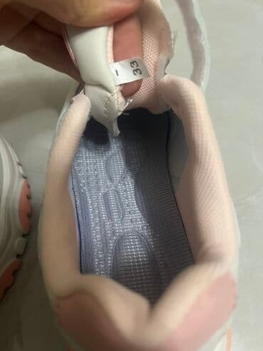 фирменная детская обувь: Qiz usagi ucun krosofka razmer 33 Turkyeden gelib Tezedir — 4