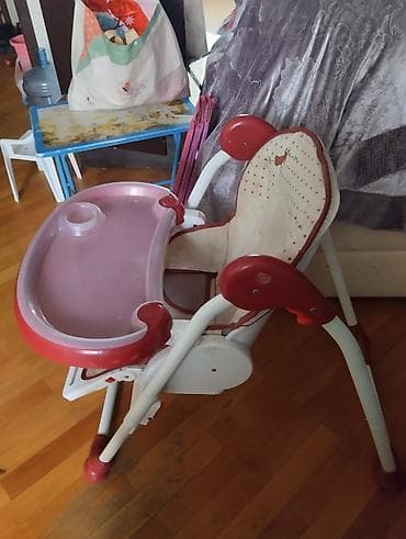 Uşaq yemək stulu - Rəng: qırmızı-ağ - Geniş, çıxarılan plastik masa