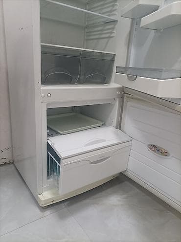 saxta kamera: Soyuducu – iki kameralı, aşağıda dondurucu - Ön qapıda maqnitlər üçün — 2