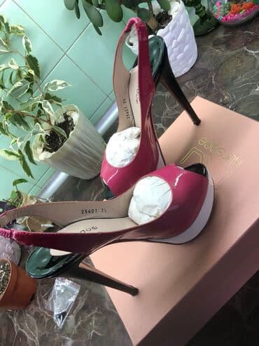 босоножки новые 36 размер: Размер: 37.5, Б/у — 10