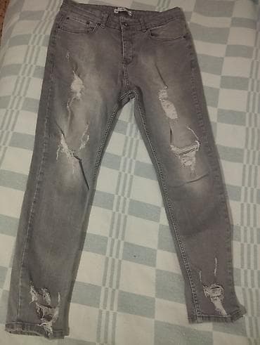 Boz rəngli cins şalvar – cızıqlı/dağınıq (ripped) dizayn - Stil lalafo.az -da Boz rəngli cins şalvar – cızıqlı/dağınıq (ripped) dizayn - Stil