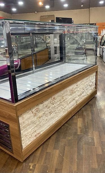 Şüşə vitrinli soyuducu vitrinin satışıdır. - Təyinat: şirniyyat