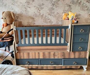 tek kravat ikinci əl: Oğlan və qız üçün, İşlənmiş, Beşik, Matras ilə, Yellənmə mexanizmsiz — 1