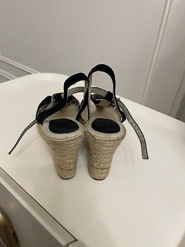 platforma: İspanya malıdır.Dubay Malldan endirimde 280 AZN alınıb .1 defe — 3