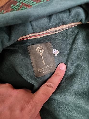 Üst geyimləri: Məhsul: Kişilər üçün ənənəvi abaya/bishtë (üst geyim) - Rəng: isti — 2