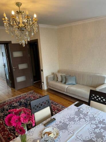 xacmazda satilan evler: Bakı, 3 otaqlı, Köhnə tikili, m. Qara Qarayev, 80 kv. m — 2