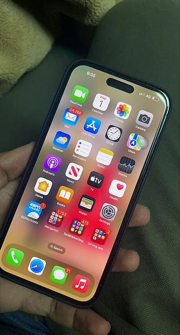 hp laptop 15 da1031nia: IPhone 14 Pro, Qara — 1